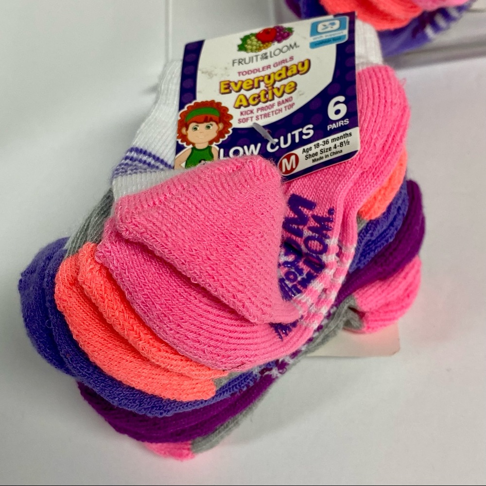 Toddler Girl’s Socks,  Fruit of the Loom 18-36 months.